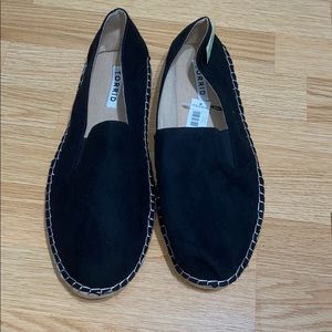 Size 13W Black Faux Suede Espadrille Flat